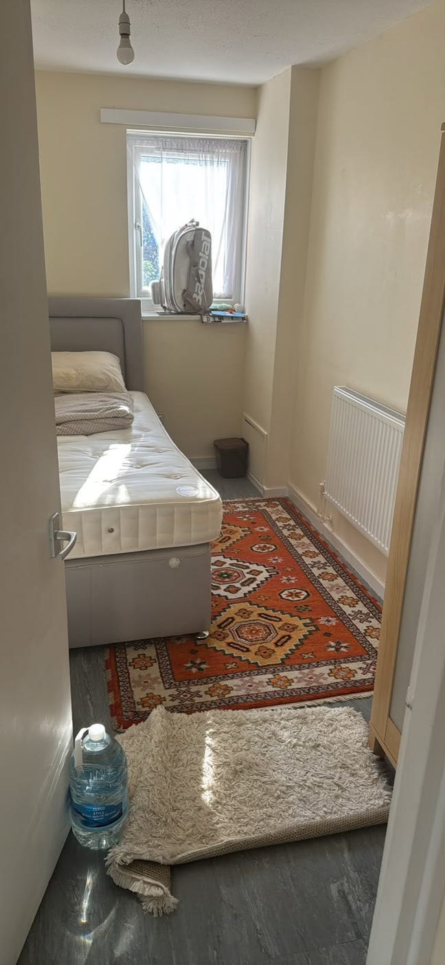 Single Room available to rent  Main Photo