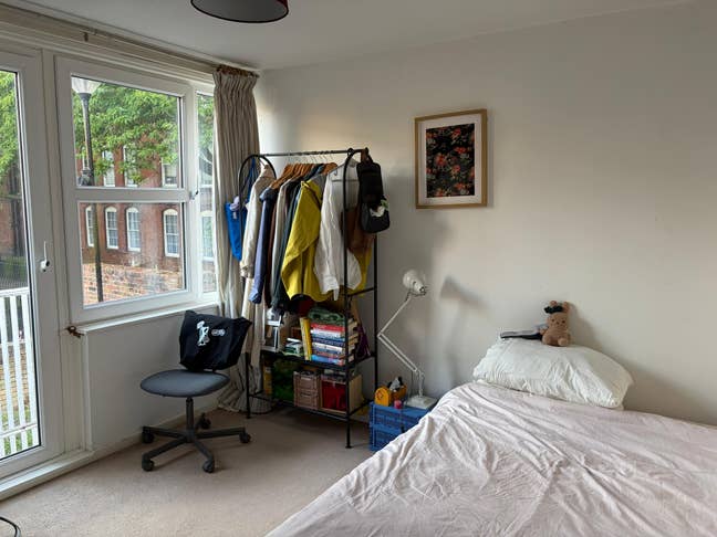 Short Let: Bright room in central London Main Photo