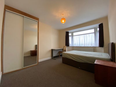 Large furnished bedroom - Bills included! Main Photo