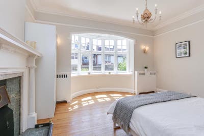 🎾👟MASSIVE front room 3min to Wimbledon High St🎾 Main Photo