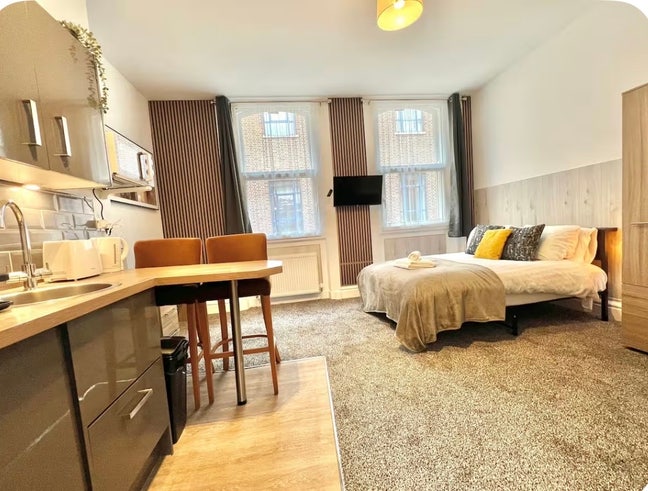 All Inclusive Studio Apartment in the CIty Centre Main Photo
