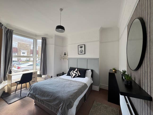 Room to Rent - Uplands Main Photo