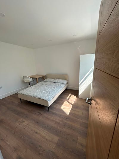 ✨Lovely Double Room Colindale All Bills Included✨ Main Photo