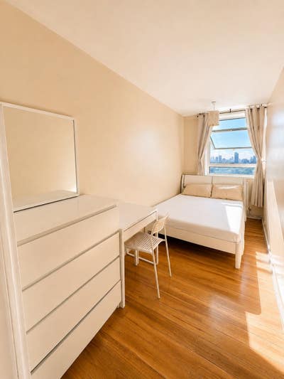 Cosy Double room with Thames River View Main Photo