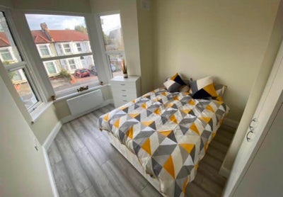 **Brand New 2 Studio's In Seven Kings's ASAP** Main Photo