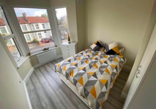 **Brand New 2 Studio's In Seven Kings's ASAP** Main Photo