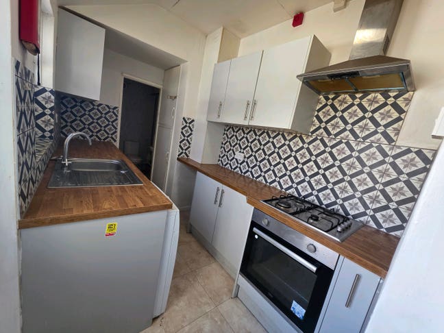 4 Bedroom House Main Photo