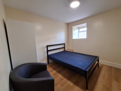 Room Available St Lukes Road, Torquay Main Photo