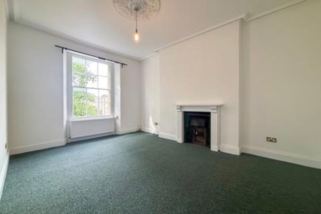 Clifton Big Room Available Main Photo