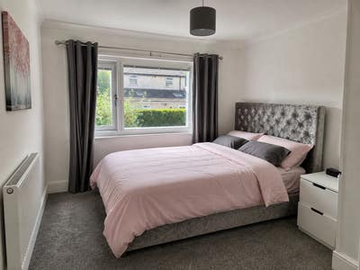 Professional female house all bills inc & cleaner  Main Photo