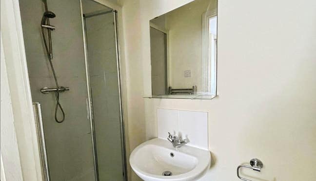 Beautiful Ensuite Room to Rent in Jervis Road Main Photo