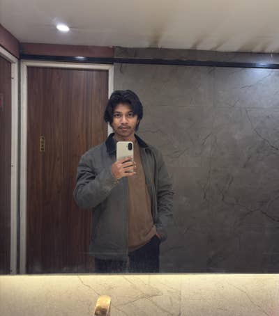 Hi! My name is Raj, although I go by VR. I’... Main Photo