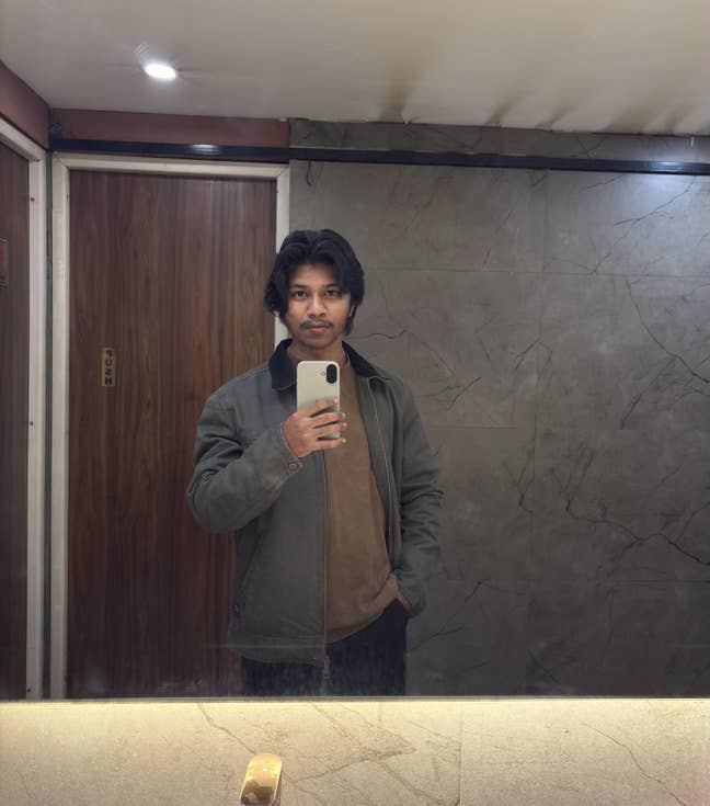Hi! My name is Raj, although I go by VR. I’... Main Photo