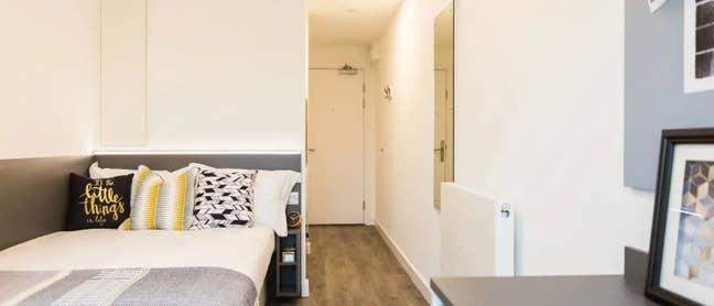 Studio available now in Chapter White City Main Photo