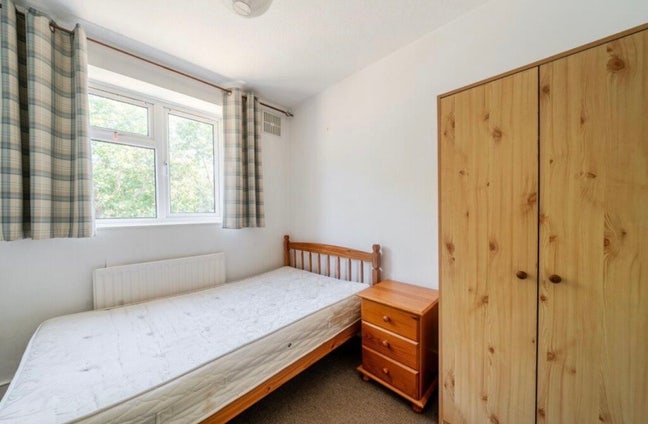 Room in Spencer Park Near Clapham Junction Main Photo