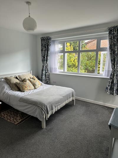 Studio close to beach and High street Main Photo
