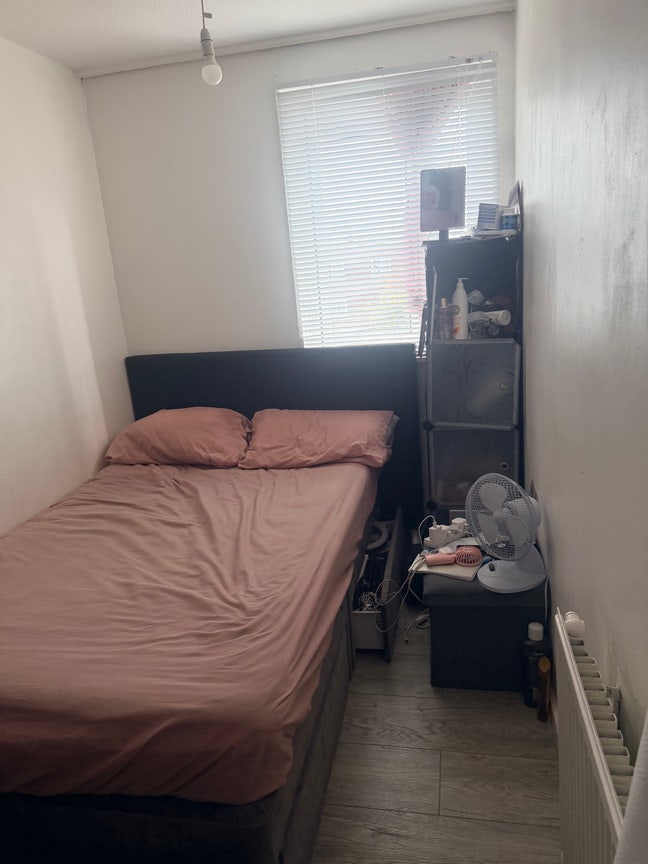 Single room for rent in a share apartment  Main Photo