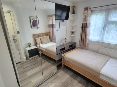 Amazing single en-suite room Main Photo