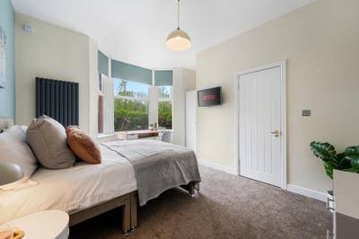 High End Luxury Double En Suite - Birkenhead Park Main Photo