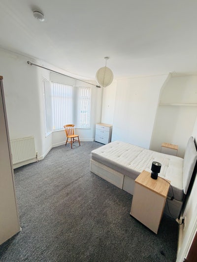 Spacious double room available in Tuebrook  Main Photo
