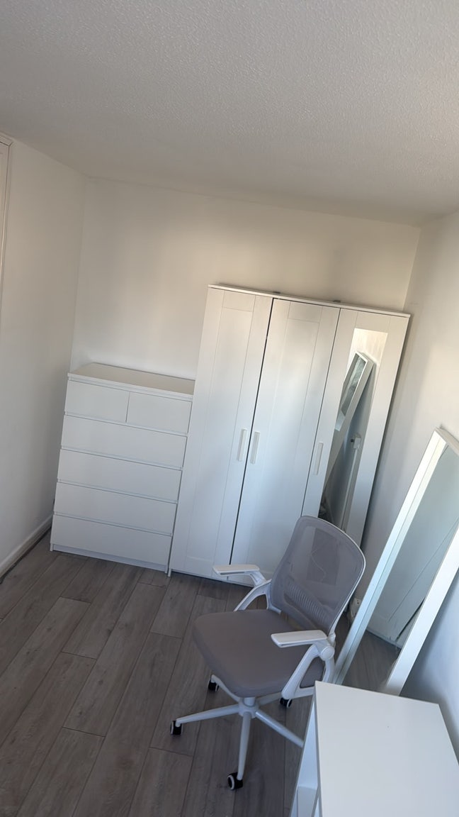 Friendly Clean Housemate for Double Room  Main Photo