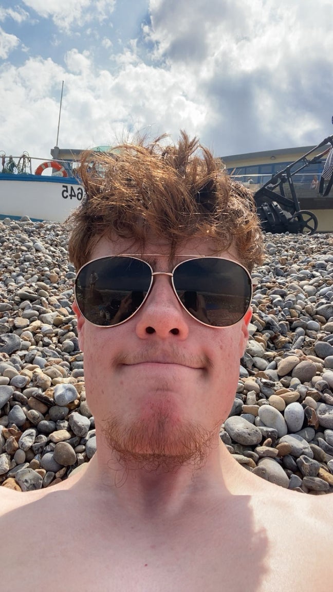 18 year old looking for flat to share Main Photo