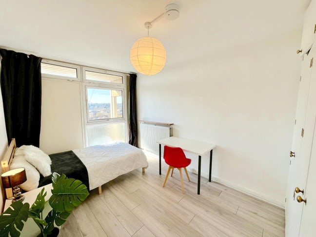 3 Panoramic Rooms otw to Oxford Circus Main Photo