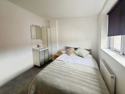 Double Room - Nr Leonardos Main Photo