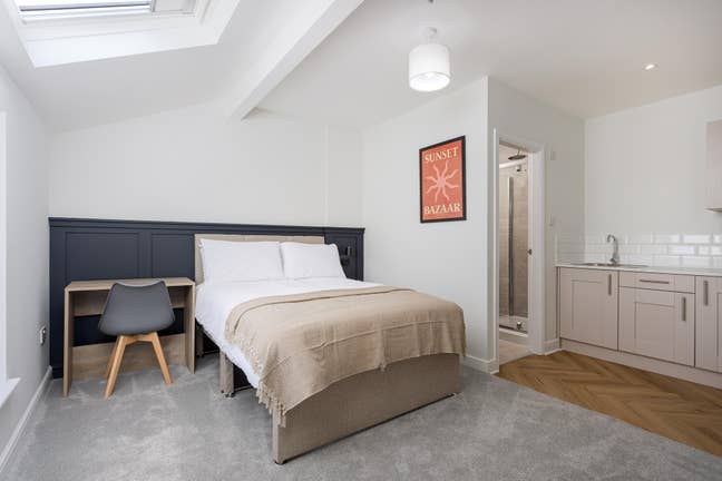 🏡 New Luxury En-Suite & Kitchenette Rooms 🤩 Main Photo