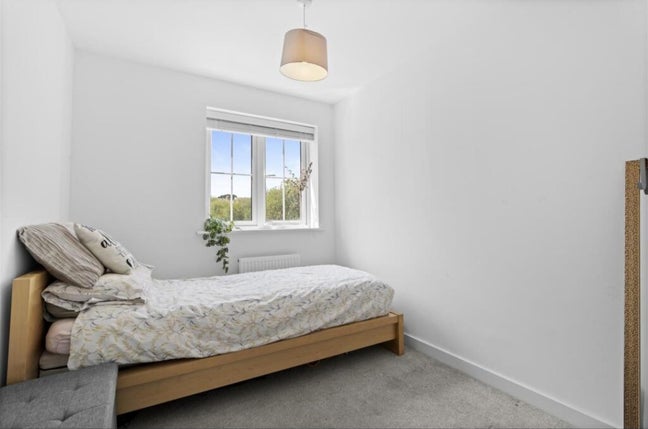 Lovely Double Room - Stone Cross/Pevensey  Main Photo