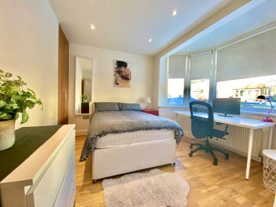 Beautiful Double Room | 5 Min to Jubilee Line Main Photo