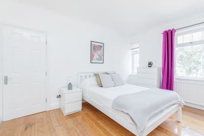 Jersey Road Double Bedroom Main Photo