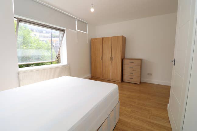 3 Amazing Rooms 15 Mins from Regent Park Main Photo