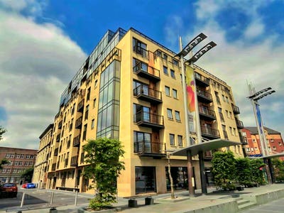 Stylish 1 Bed Apartment in Belfast City Centre Main Photo