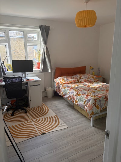 Spacious room in Finsbury Park - Stroud Green  Main Photo