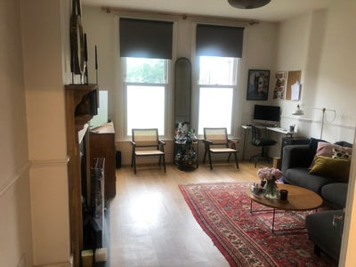 Large Victorian Double, 11 Mins to London Bridge.  Main Photo