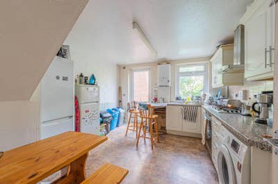 4 Bed Terraced House, Saltwell St, E14  Main Photo