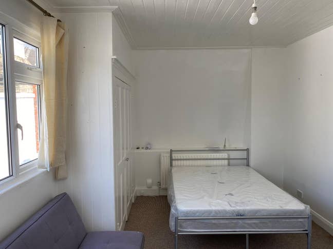 Double room with huge private patio Main Photo