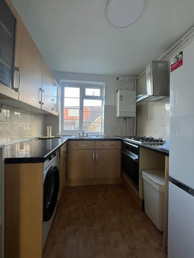 NW11| Dbl Rooms Available in Lovely Flat Main Photo