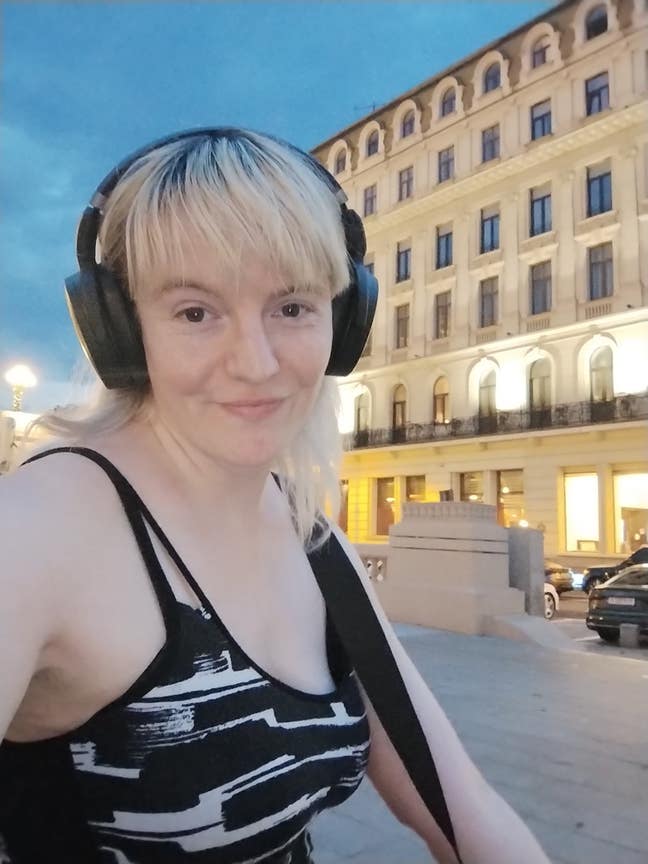 Friendly 32F professional looking for a home Main Photo