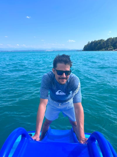Looking for a room for at least 2 month Main Photo