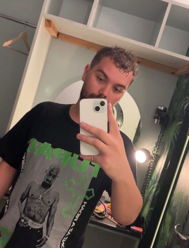 Looking for a spare room Main Photo