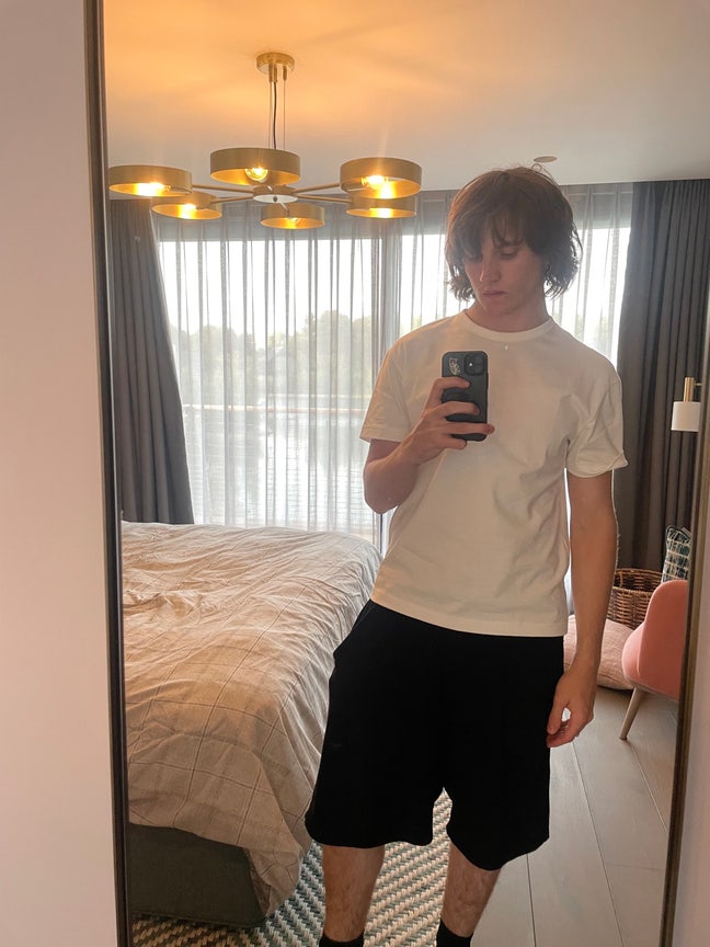 Looking for buddy up for flat or join houseshare Main Photo