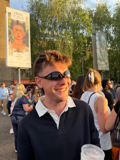 Raif age 23 seeks a single or double room Main Photo