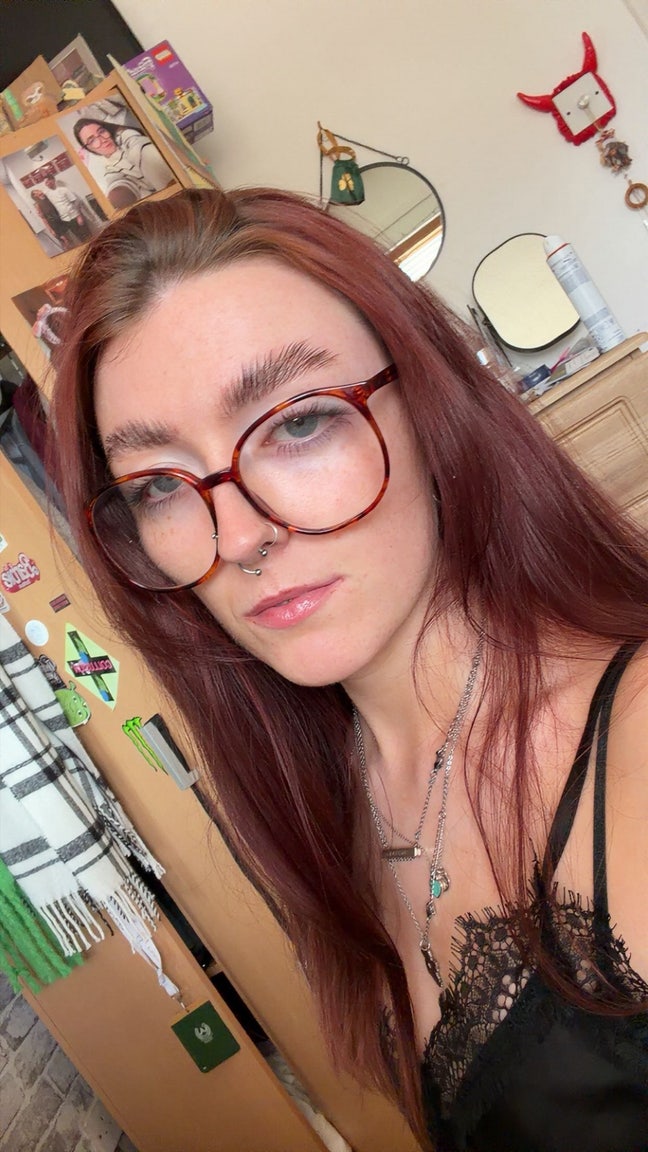 24 female, looking for a room to rent Main Photo