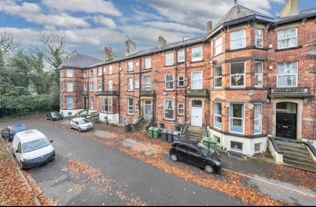 2 Bed Flat, Westfield Terrace, Chapel Allerton.  Main Photo