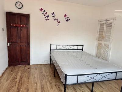 Master bedroom  Main Photo