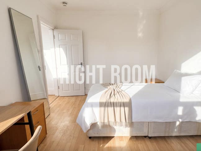 Cozy Room | 1min to Tube | Friendly Neighborhood! Main Photo