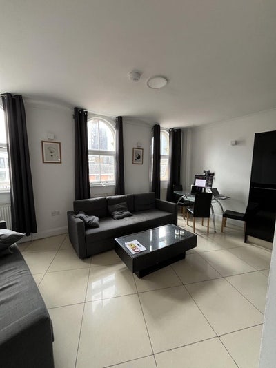 Bright Double Room in Liverpool Street 🏙️ Main Photo