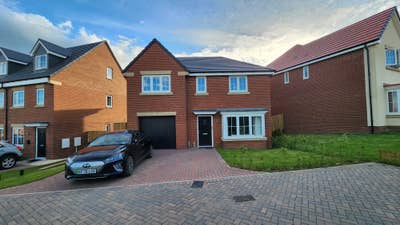 Quiet New-Build detached Family Home in Gilesgate  Main Photo